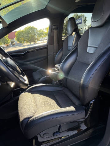 2017 Tesla Model X 90D