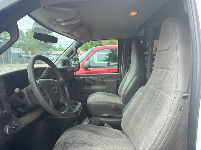 2017 GMC Savana 2500