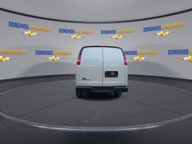 2025 Chevrolet Express 2500