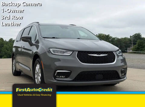 2022 Chrysler Pacifica Touring L