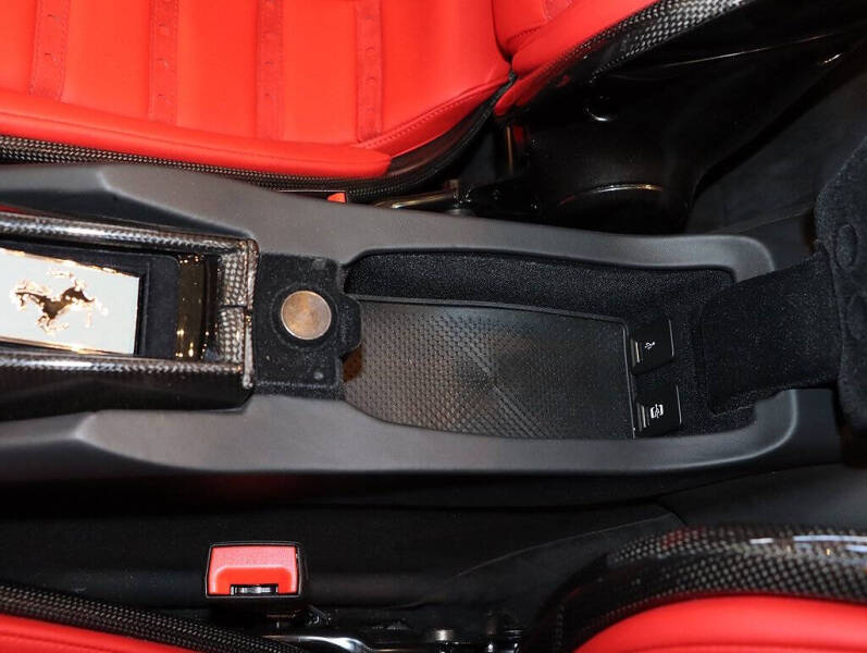 2024 Ferrari 296 GTS