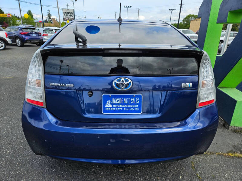 2010 Toyota Prius III