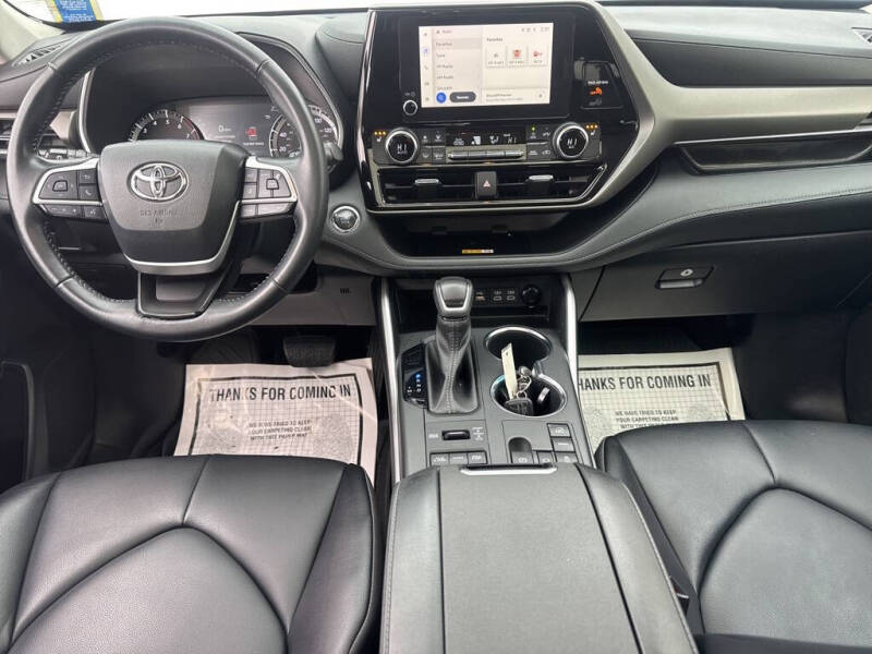 2023 Toyota Highlander L