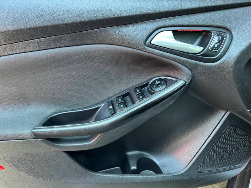 2017 Ford Focus SEL