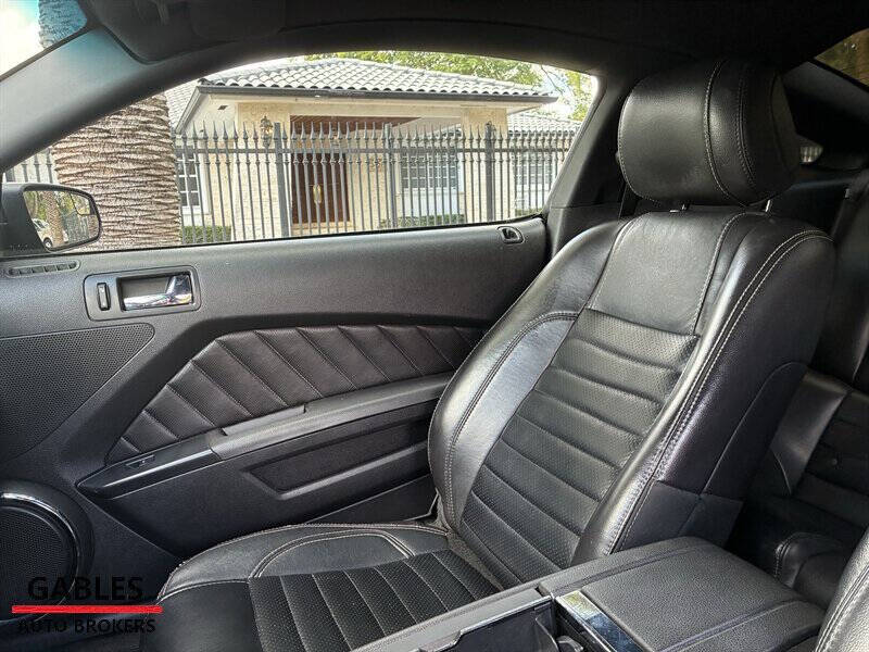 2014 Ford Mustang V6