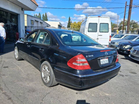 2005 Mercedes-Benz E-Class E 320