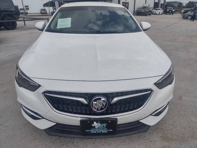 2018 Buick Regal Sportback Essence
