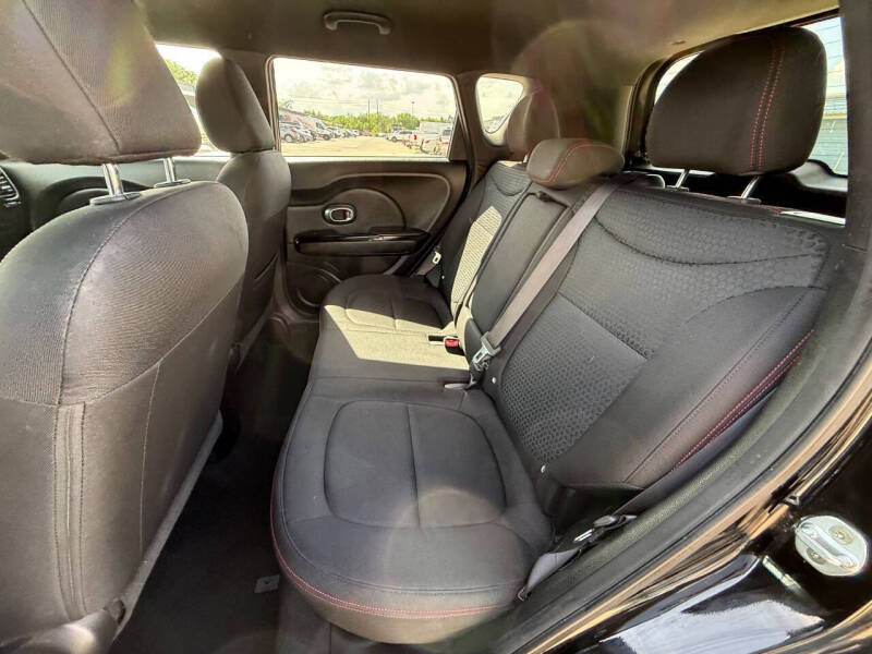 2016 Kia Soul +