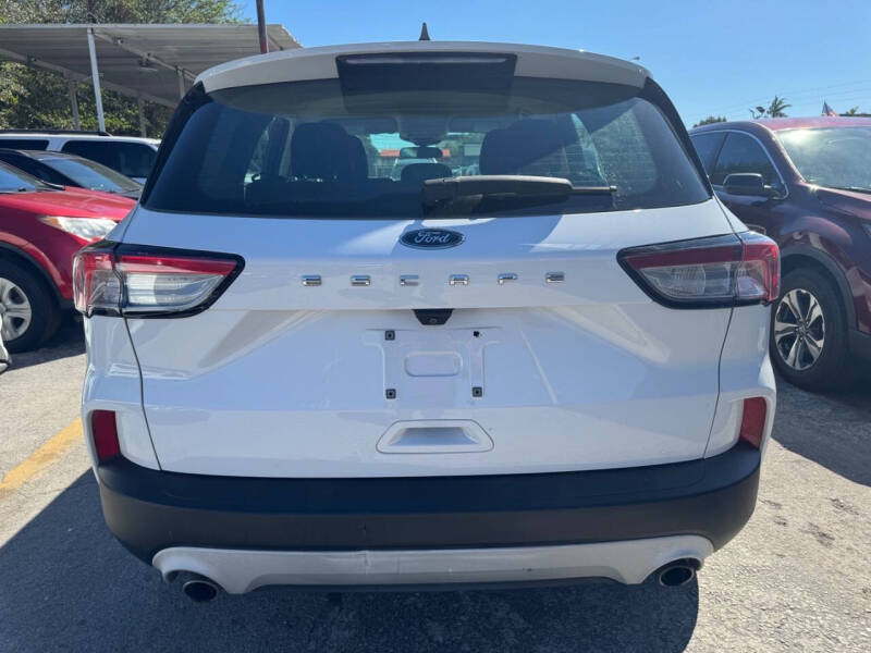 2020 Ford Escape S