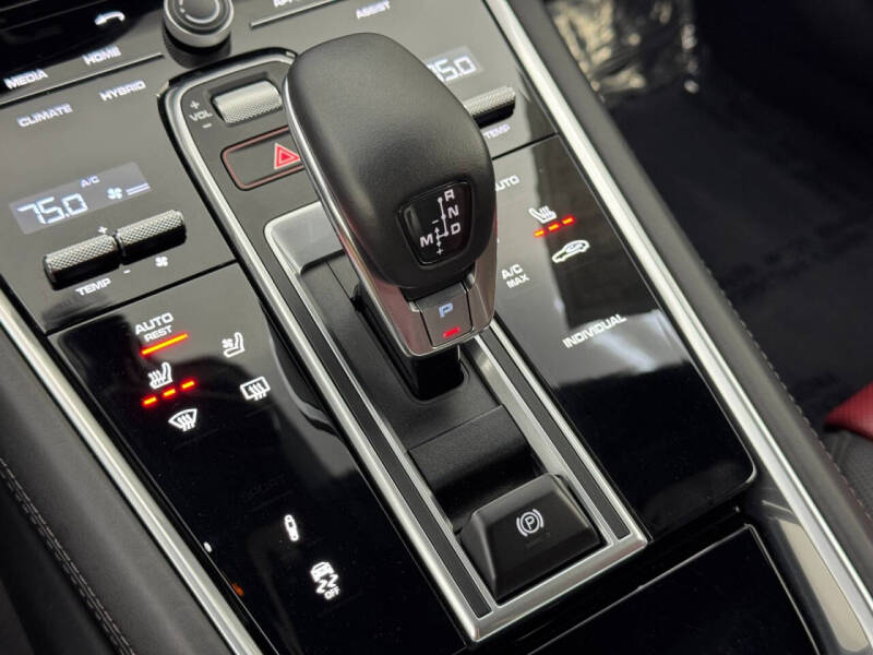 2019 Porsche Panamera 4 E-Hybrid Executive