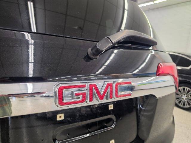 2017 GMC Acadia SLE-2