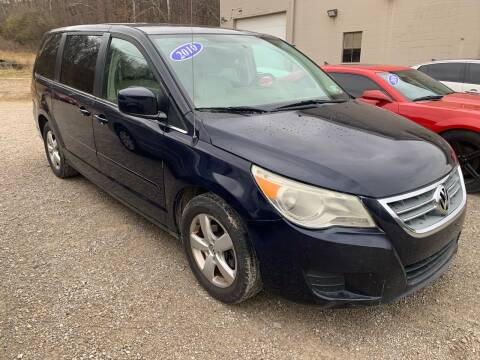 2010 Volkswagen Routan for sale at Court House Cars, LLC in Chillicothe OH