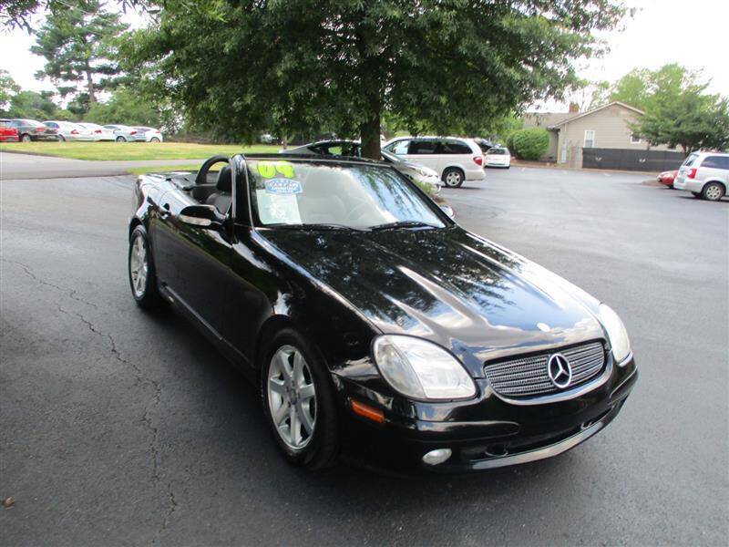 2004 Mercedes-Benz SLK for sale at Euro Asian Cars in Knoxville TN