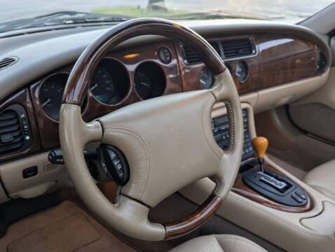 2000 Jaguar XK-Series XK8