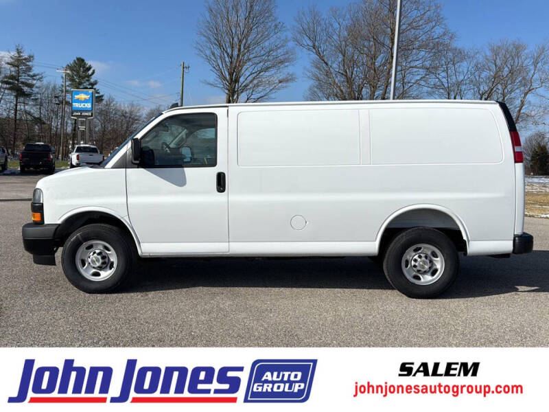 2025 Chevrolet Express 2500