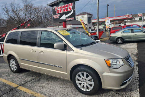 2016 Chrysler Town and Country for sale at Dynamite Deals LLC - Dave's Dynamite Deals in High Ridge MO