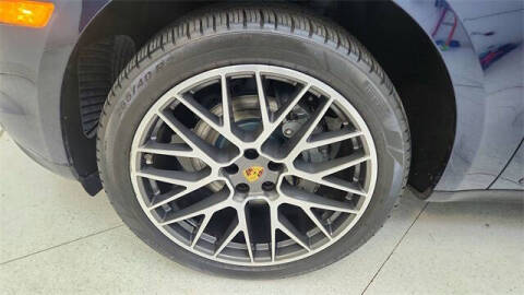 2019 Porsche Macan S