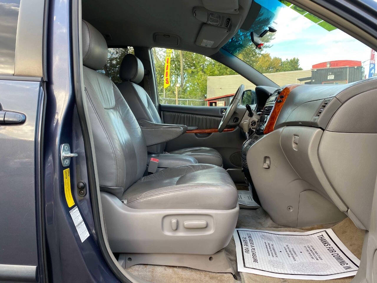 2006 Toyota Sienna for sale at 3B Auto Sales in Paterson, NJ