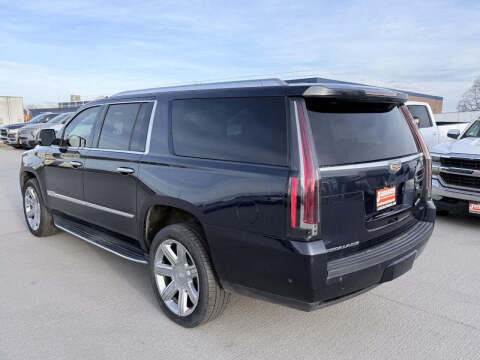 2017 Cadillac Escalade ESV Luxury