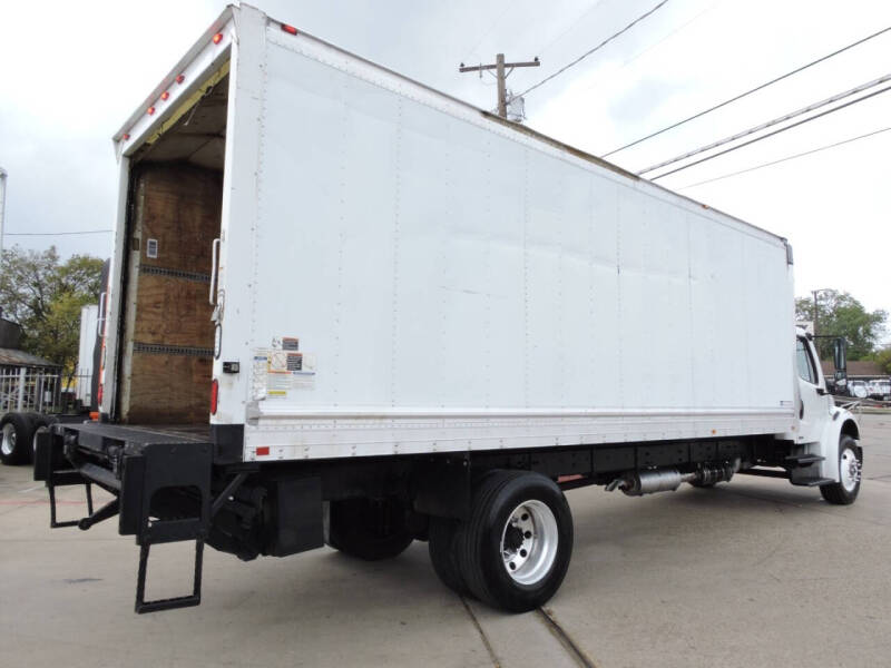 2012 Freightliner M2 106