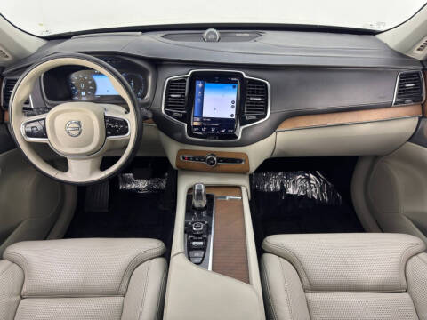 2017 Volvo XC90 T8 eAWD Inscription