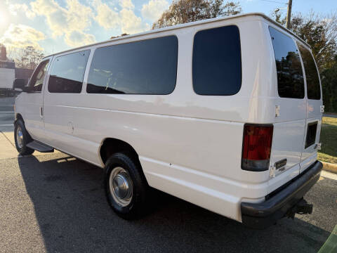 2006 Ford E-Series E-350 SD XLT