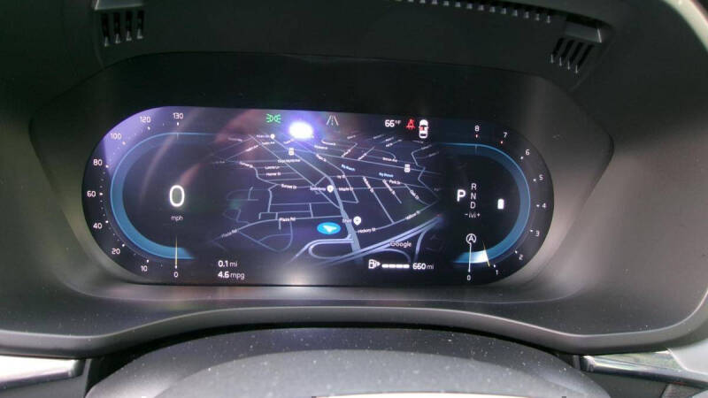 2025 Volvo XC60 B5 Core Dark Theme