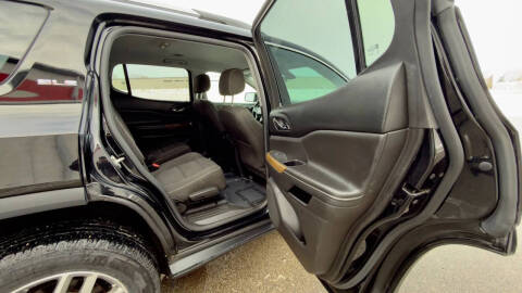 2017 GMC Acadia SLE-2