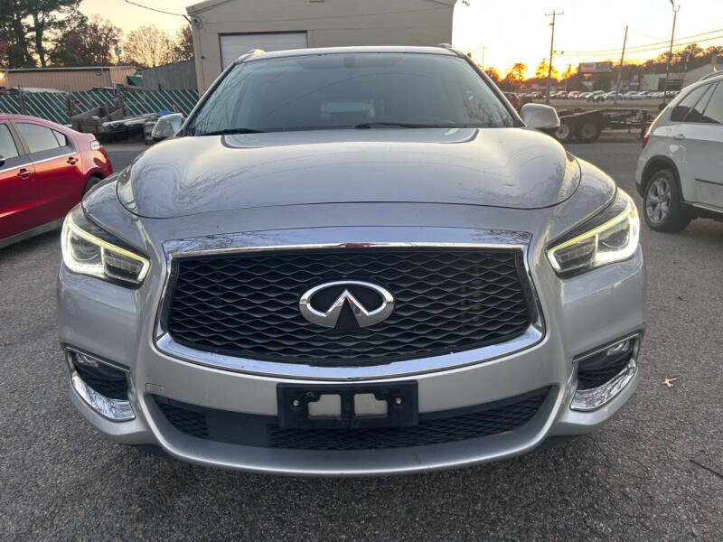 2017 INFINITI QX60 Base photo 4