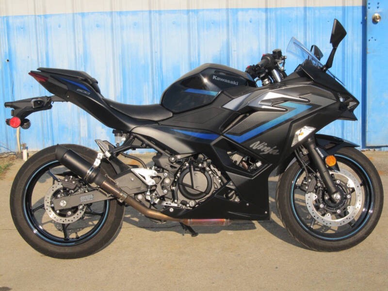 2025 Kawasaki EX500 Ninja ABS