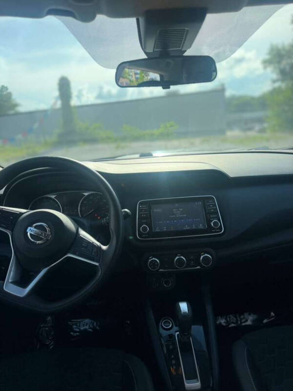 2021 Nissan Kicks S