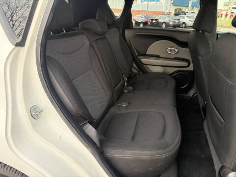 2017 Kia Soul +