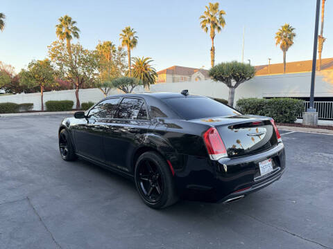 2016 Chrysler 300 C