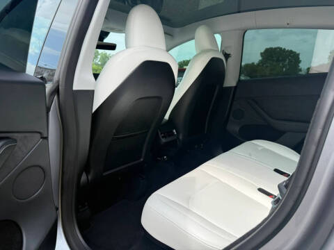 2025 Tesla Model Y Performance