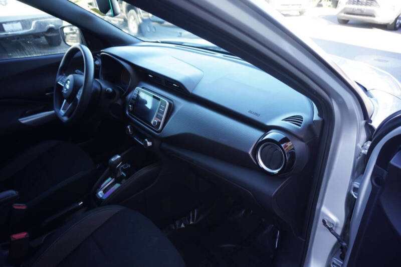 2020 Nissan Kicks SV