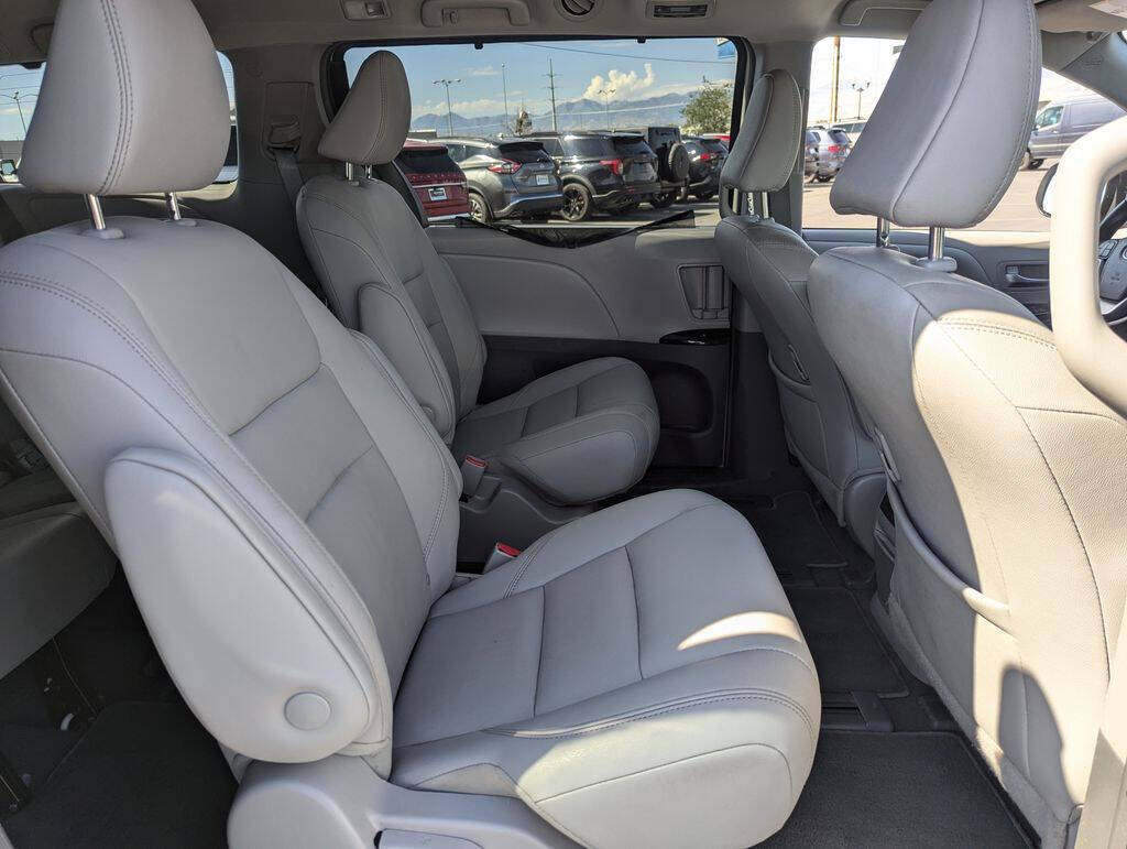 2019 Toyota Sienna for sale at Axio Auto Boise in Boise, ID