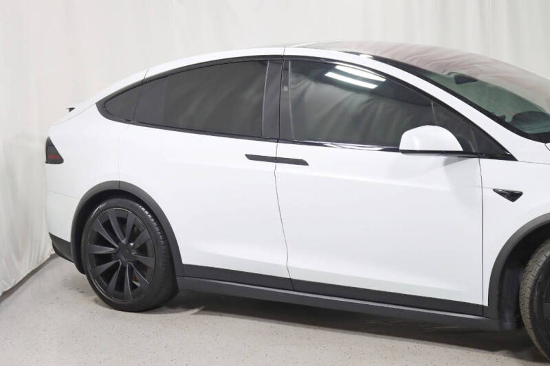 2023 Tesla Model X Standard Range