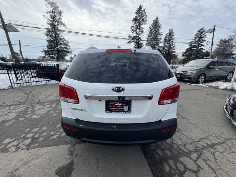 2013 Kia Sorento LX