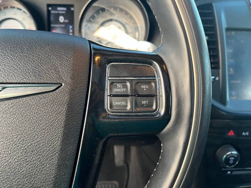 2014 Chrysler 300 C John Varvatos Limited Edition