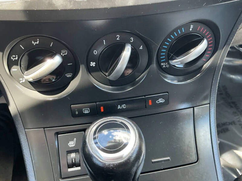 2012 Mazda MAZDA3 i Grand Touring