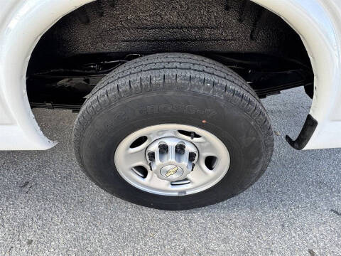 2021 Chevrolet Express 2500