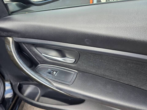 2018 BMW 3 Series 320i