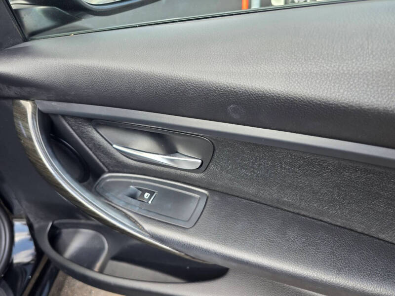 2018 BMW 3 Series 320i