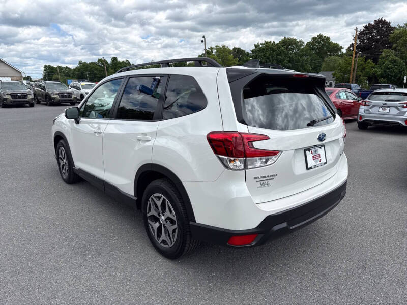 2024 Subaru Forester Premium