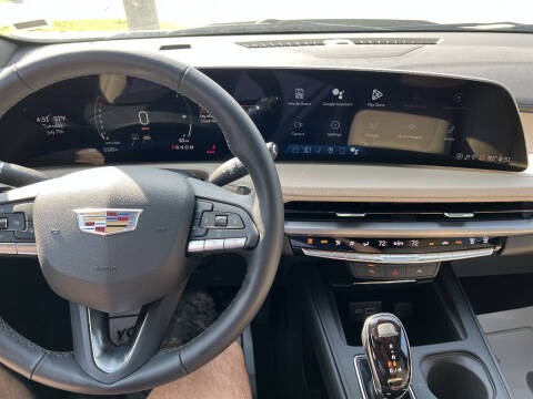 2025 Cadillac XT4 Premium Luxury