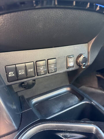 2017 Toyota RAV4 Hybrid SE