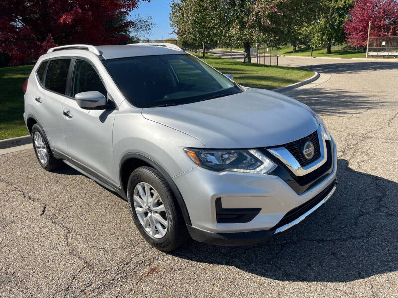 Nissan Rogue's photo