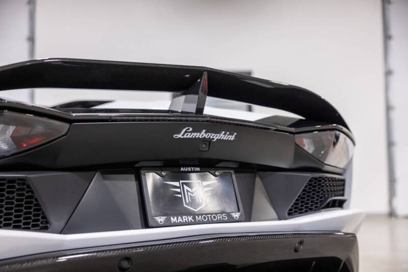 2019 Lamborghini Aventador LP 740-4 S