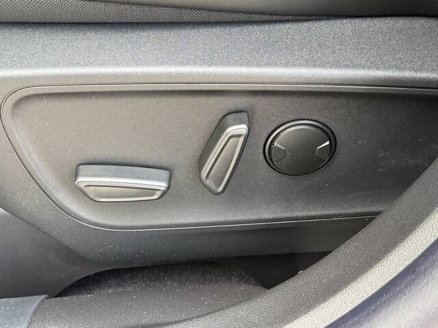 2025 Ford Escape Hybrid ST-Line