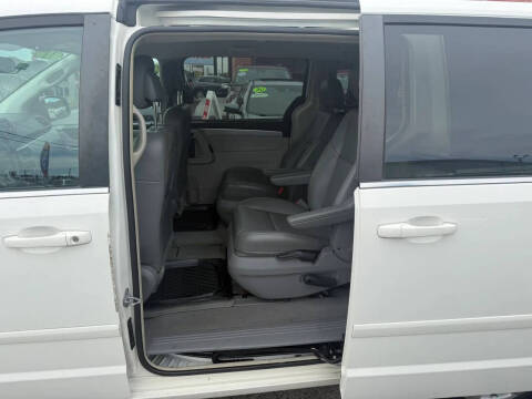 2011 Volkswagen Routan